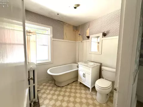 Bath - 123 E Monroe St, Sandusky, OH 44870 photo 1 of 1