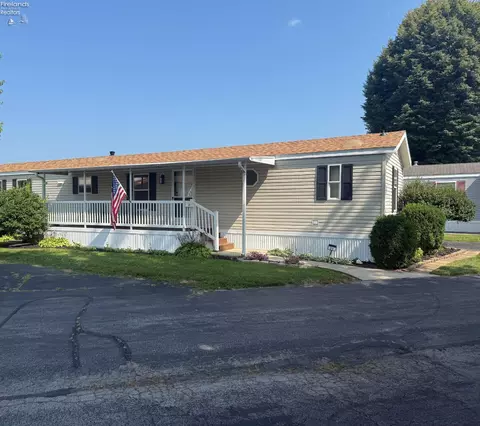 1739 E State St, Fremont, OH 43420
