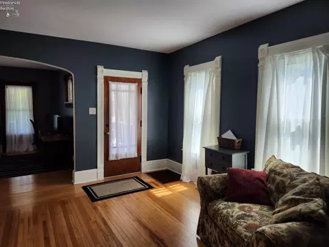 Entry Way - 317 Williams St, Huron, OH 44839 photo 1 of 5