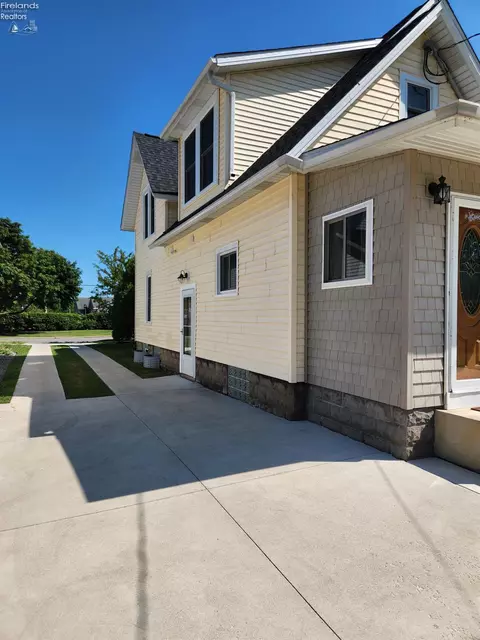 Exterior - 317 Williams St, Huron, OH 44839 photo 15 of 21