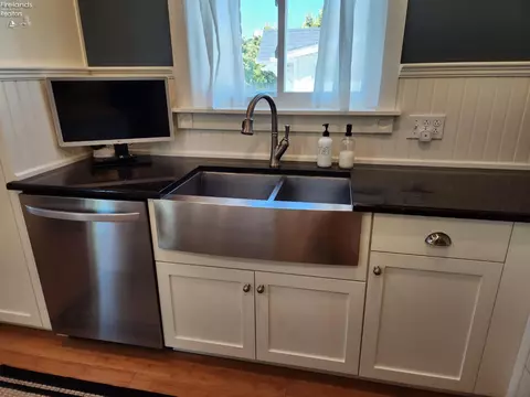 Kitchen - 317 Williams St, Huron, OH 44839 photo 9 of 13