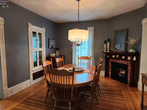 Dining - 317 Williams St, Huron, OH 44839 photo 8 of 8