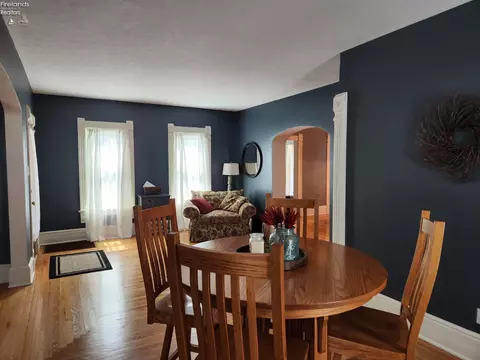 Dining - 317 Williams St, Huron, OH 44839 photo 2 of 8