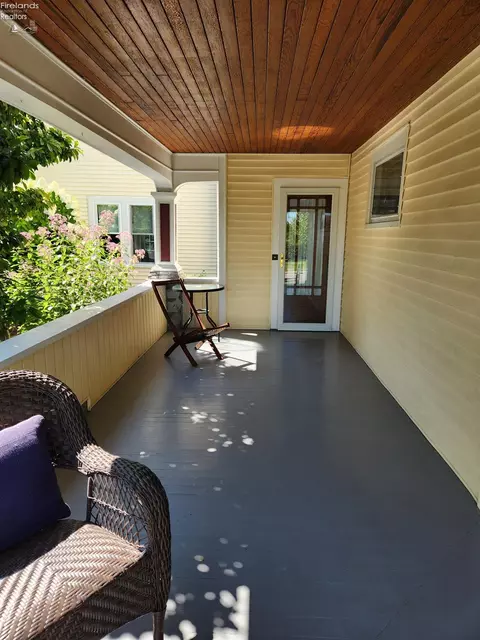 Exterior - 317 Williams St, Huron, OH 44839 photo 6 of 21