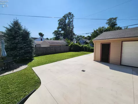 Exterior - 317 Williams St, Huron, OH 44839 photo 19 of 21