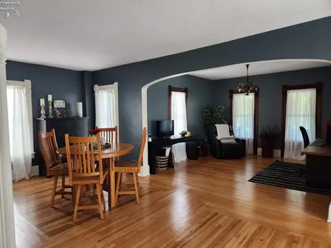 Dining - 317 Williams St, Huron, OH 44839 photo 3 of 8