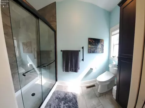Bath - 1129 Sheltered Brook Dr, Huron, OH 44839 photo 2 of 7
