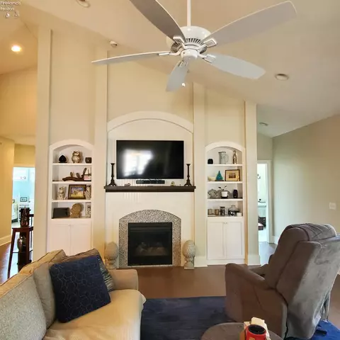 Living - 1129 Sheltered Brook Dr, Huron, OH 44839 photo 1 of 3