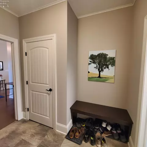 Entry Way - 1129 Sheltered Brook Dr, Huron, OH 44839 photo 2 of 7