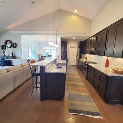 Kitchen - 1129 Sheltered Brook Dr, Huron, OH 44839 photo 4 of 5