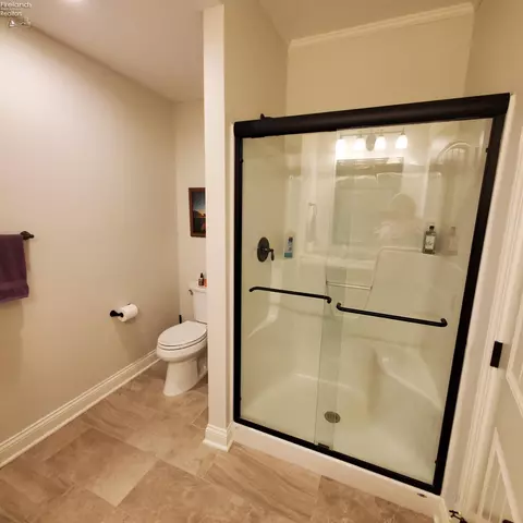Bath - 1129 Sheltered Brook Dr, Huron, OH 44839 photo 6 of 7