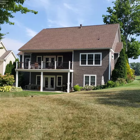 Exterior - 1129 Sheltered Brook Dr, Huron, OH 44839 photo 3 of 11