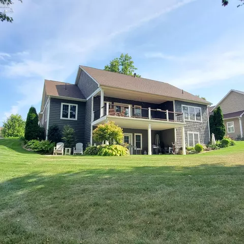 Exterior - 1129 Sheltered Brook Dr, Huron, OH 44839 photo 2 of 11