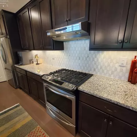 Kitchen - 1129 Sheltered Brook Dr, Huron, OH 44839 photo 3 of 5