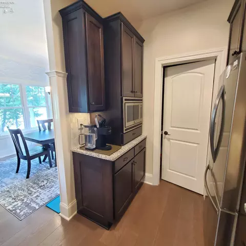 Kitchen - 1129 Sheltered Brook Dr, Huron, OH 44839 photo 2 of 5