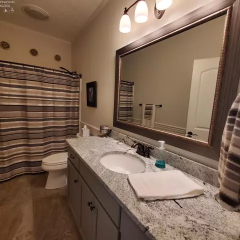 Bath - 1129 Sheltered Brook Dr, Huron, OH 44839 photo 4 of 7