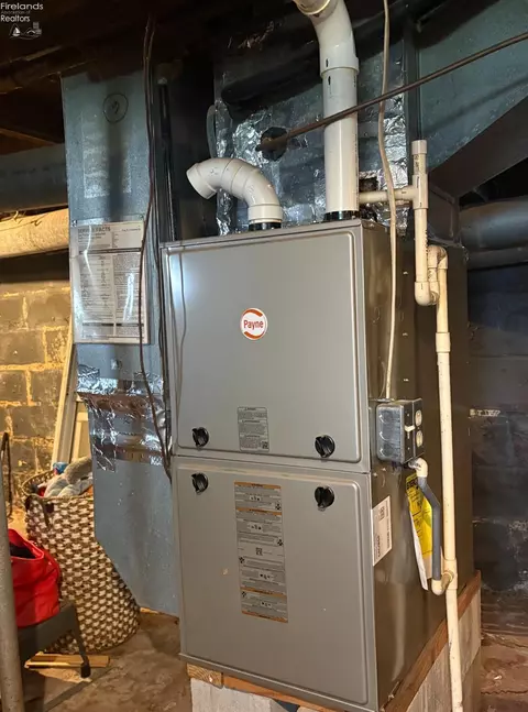 Other - 307 W Laurel St, Willard, OH 44890 photo 3 of 4
