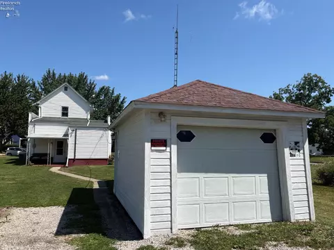 Exterior - 307 W Laurel St, Willard, OH 44890 photo 5 of 7