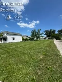 213 Jefferson St, Port Clinton, OH 43452