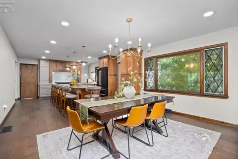Dining - 3816 James Ave, Huron, OH 44839 photo 2 of 5