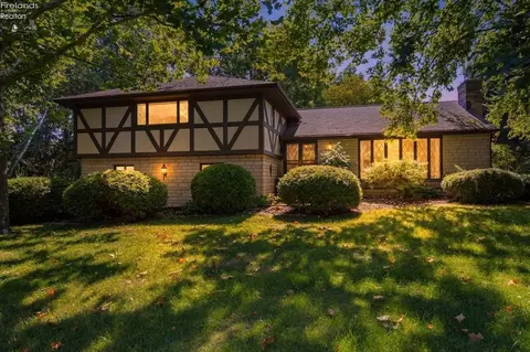 Exterior - 3816 James Ave, Huron, OH 44839 photo 2 of 11