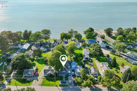1134 NW Catawba Rd, Port Clinton, OH 43452