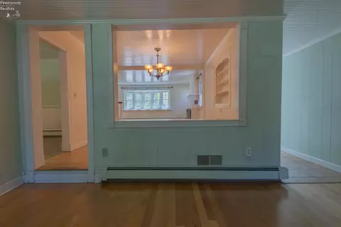 Living - 817 Seneca Ave, Huron, OH 44839 photo 7 of 8
