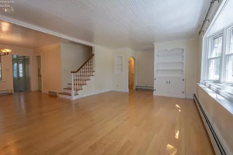 Living - 817 Seneca Ave, Huron, OH 44839 photo 3 of 8