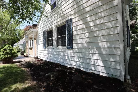 Exterior - 817 Seneca Ave, Huron, OH 44839 photo 4 of 12