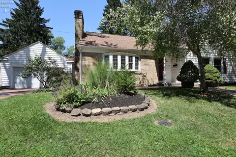 Exterior - 817 Seneca Ave, Huron, OH 44839 photo 9 of 12