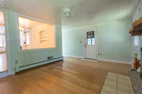 Living - 817 Seneca Ave, Huron, OH 44839 photo 5 of 8