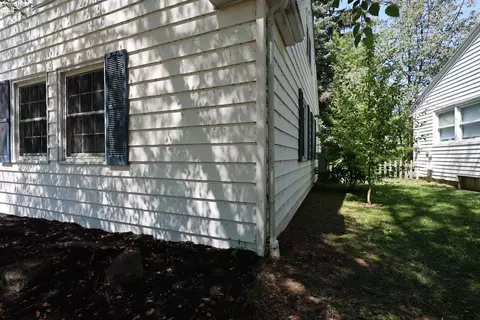 Exterior - 817 Seneca Ave, Huron, OH 44839 photo 5 of 12