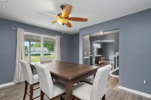 Dining - 570 Butte, Willard, OH 44890 photo 1 of 2