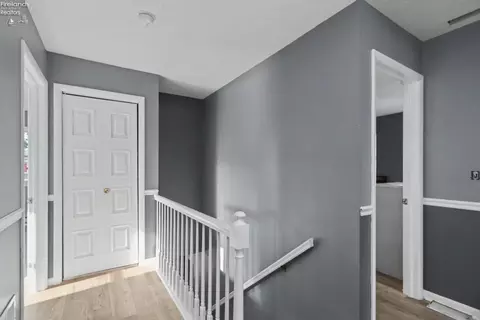 Entry Way - 570 Butte, Willard, OH 44890 photo 4 of 4