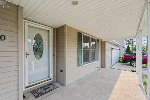 Exterior - 570 Butte, Willard, OH 44890 photo 2 of 11