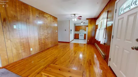 Living - 3172 Washburn Rd, Willard, OH 44890 photo 2 of 5