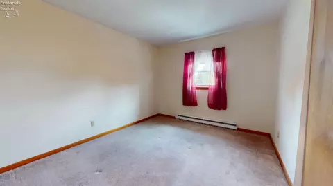 Bedroom - 3172 Washburn Rd, Willard, OH 44890 photo 3 of 5