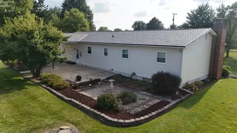 Exterior - 3172 Washburn Rd, Willard, OH 44890 photo 3 of 3