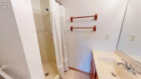 Bath - 12 Ridgewood, Willard, OH 44890 photo 2 of 2