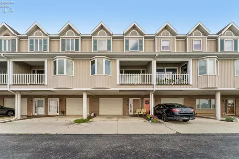 544 Nantucket Dr, Sandusky, OH 44870