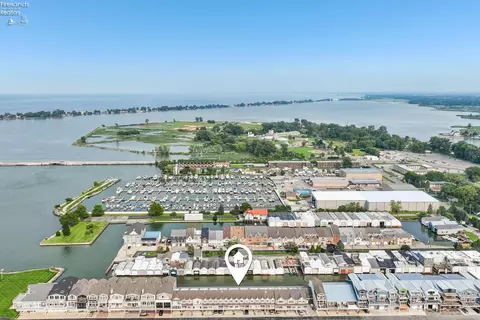 544 Nantucket Dr, Sandusky, OH 44870