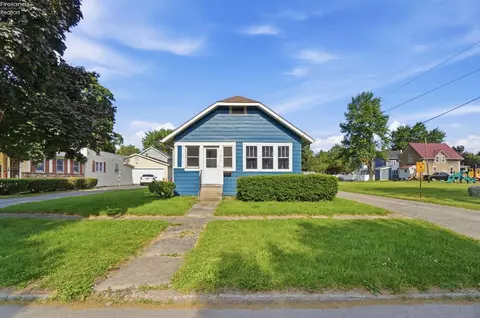 615 S Wood St, Fostoria, OH 44830