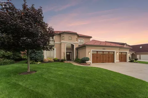 616 Harbourside Dr, Sandusky, OH 44870