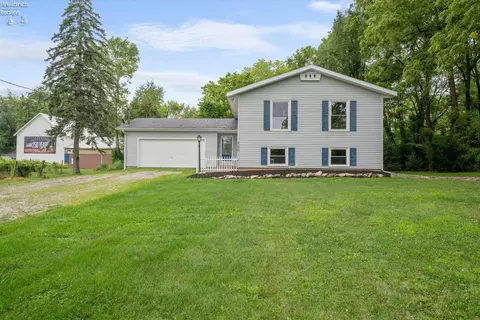 526 NE Catawba Rd, Port Clinton, OH 43452