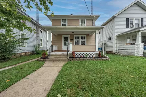 1217 Hickory St, Fremont, OH 43420
