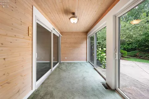 Exterior - 10654 E Bayshore Rd #4, Marblehead, OH 43440 photo 3 of 8