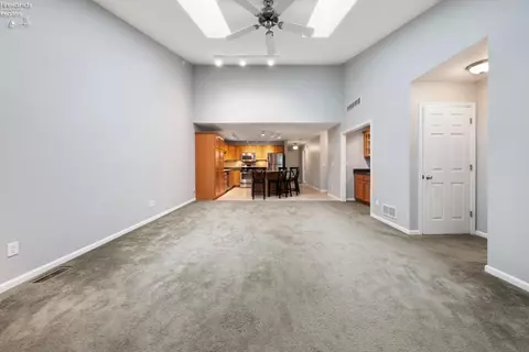 Living - 10654 E Bayshore Rd #4, Marblehead, OH 43440 photo 5 of 5
