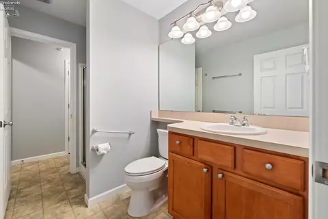 Bath - 10654 E Bayshore Rd #4, Marblehead, OH 43440 photo 1 of 2