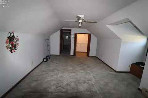 Bedroom - 115 Meadowfield Ct, Elyria, OH 44035 photo 5 of 10