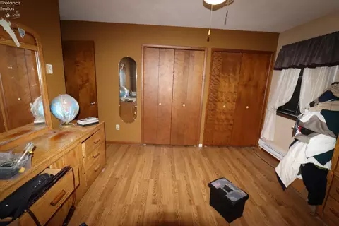 Bedroom - 115 Meadowfield Ct, Elyria, OH 44035 photo 1 of 10